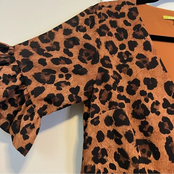 Gianni Bini Leopard V-Neck Tunic/Dress Small Wrap dress - Picture 10 of 13